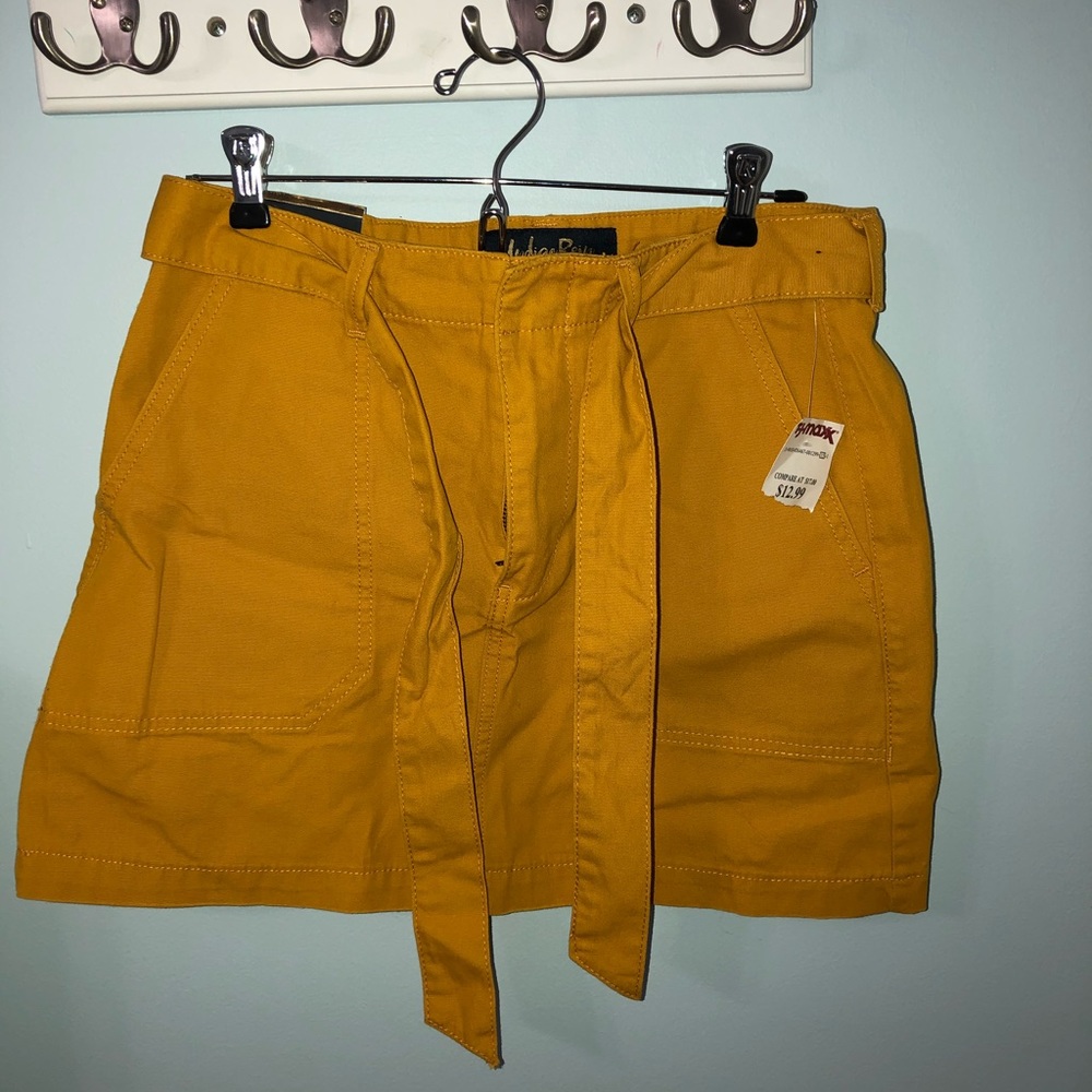 Mustard yellow mini skirt
